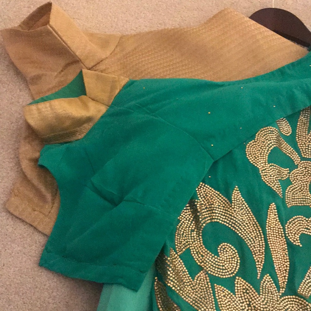 Saree - Picture 3 of 3